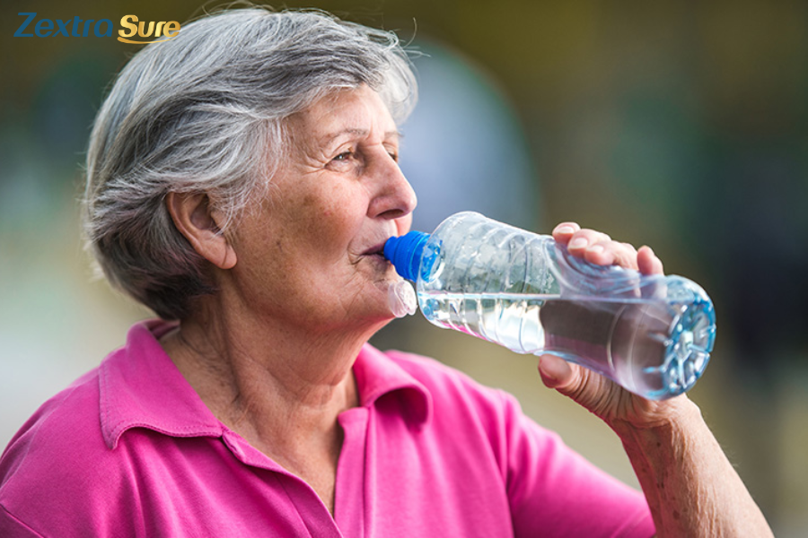 Drinking plenty of water is an effective way when you learn how to stop gout pain at night